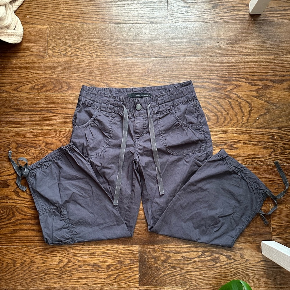 Women’s Calvin Klein cargo style Capri pants